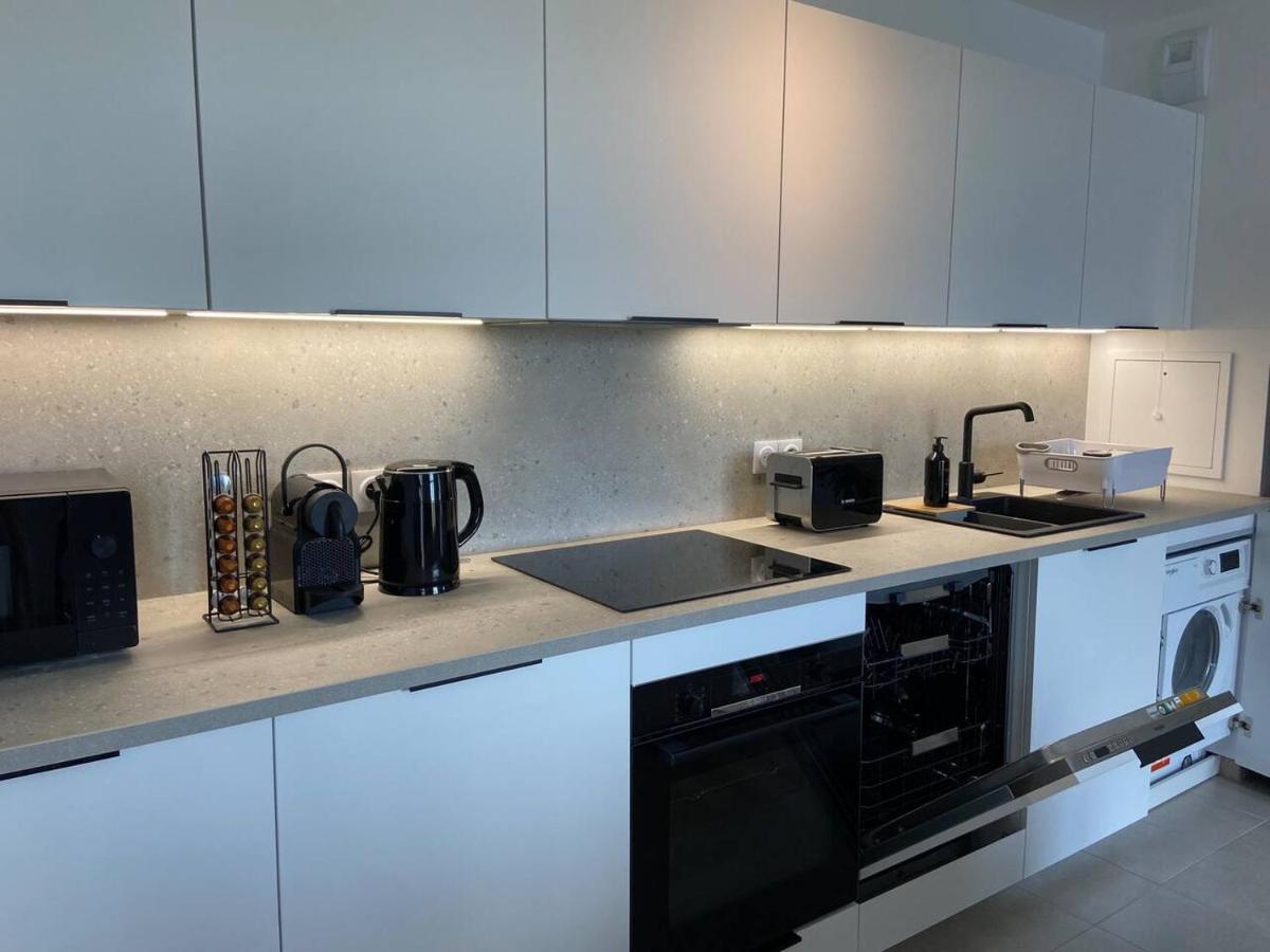 Disneyland Minimalist Lifestyle - 5 Pax Apartment Serris Ngoại thất bức ảnh