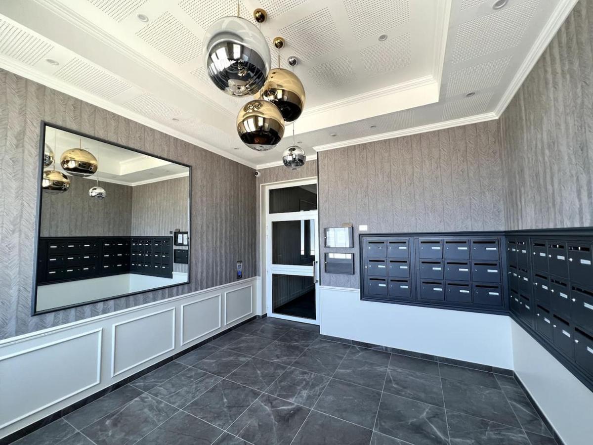 Disneyland Minimalist Lifestyle - 5 Pax Apartment Serris Ngoại thất bức ảnh