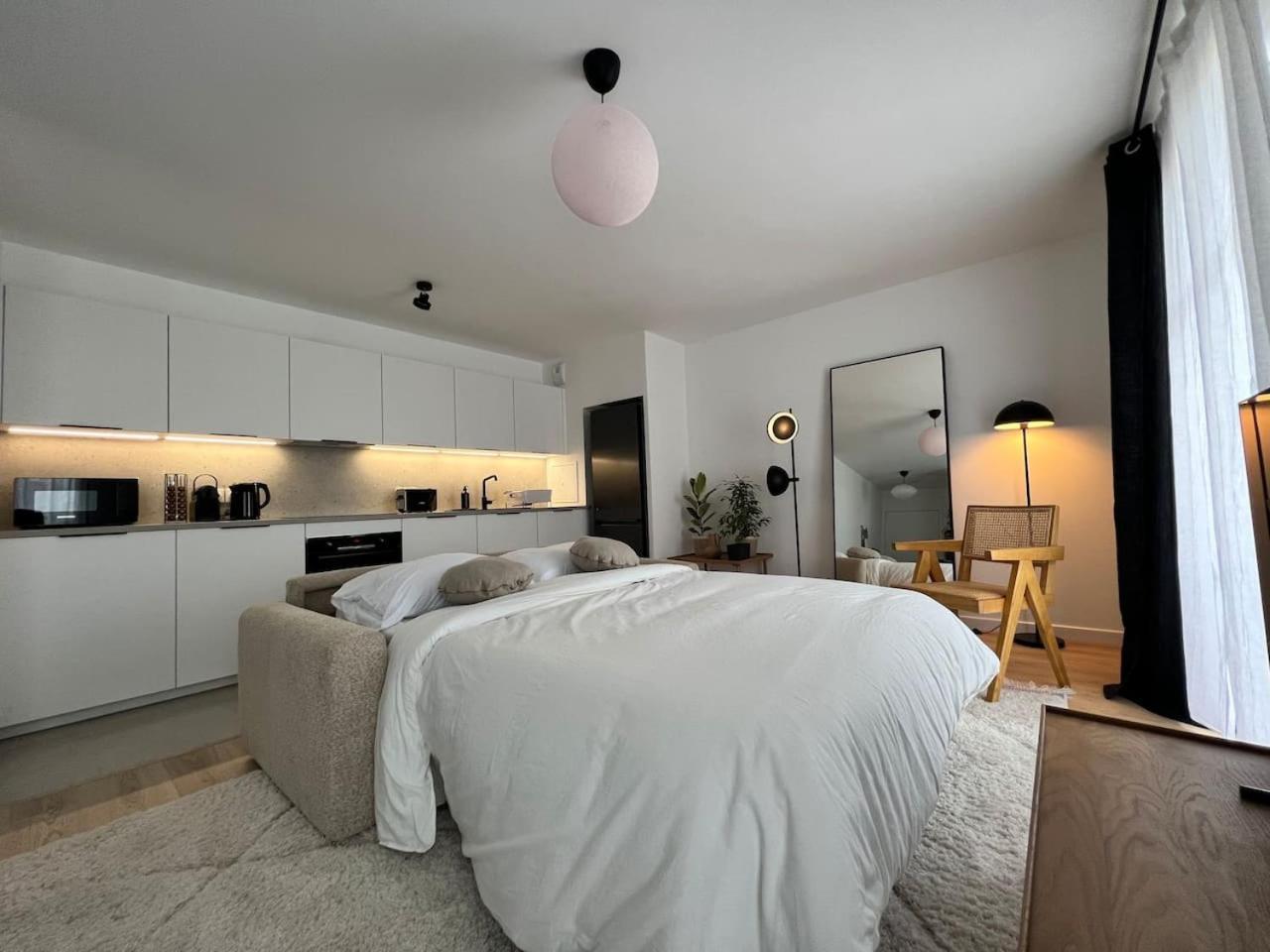 Disneyland Minimalist Lifestyle - 5 Pax Apartment Serris Ngoại thất bức ảnh