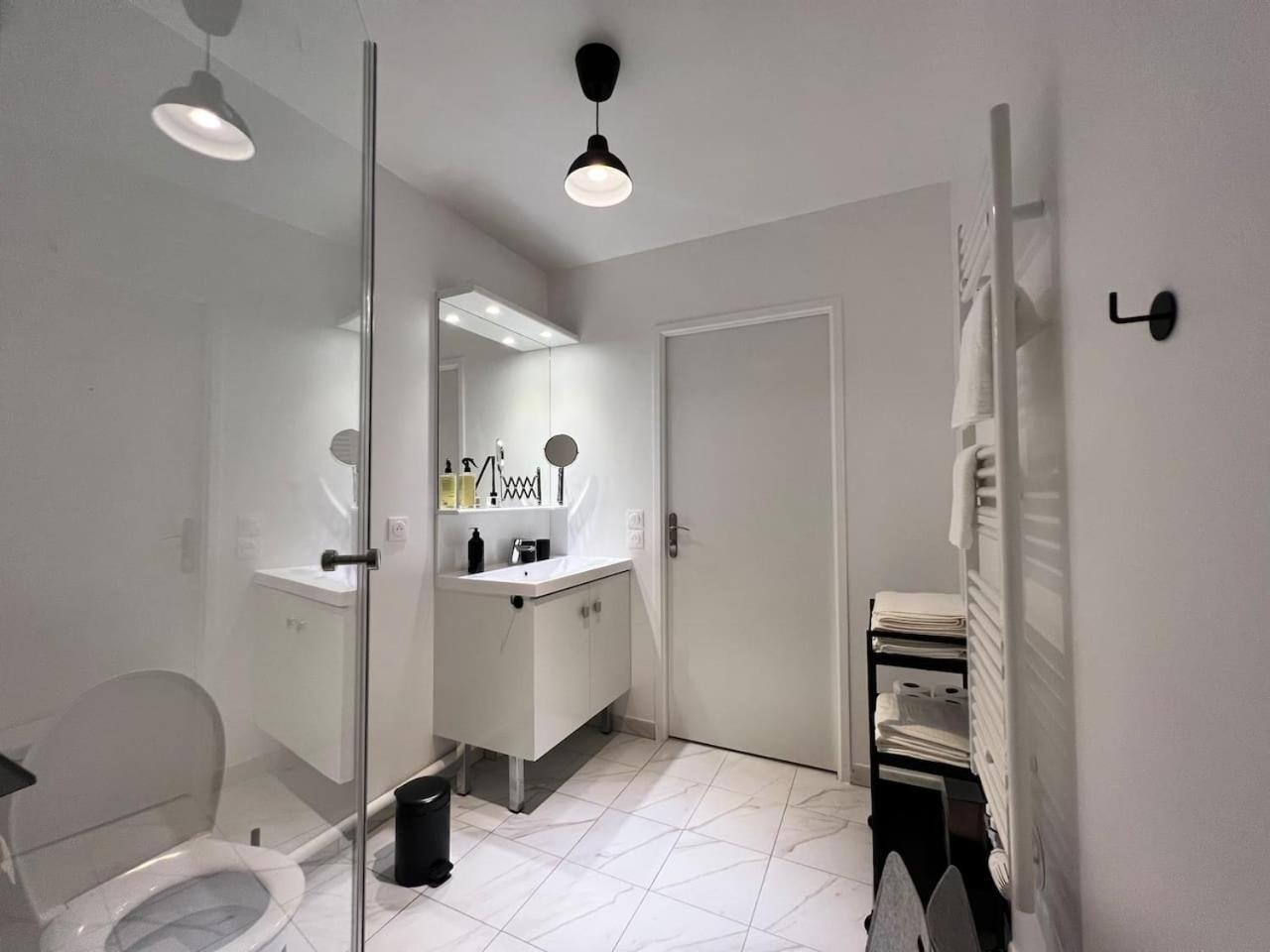 Disneyland Minimalist Lifestyle - 5 Pax Apartment Serris Ngoại thất bức ảnh