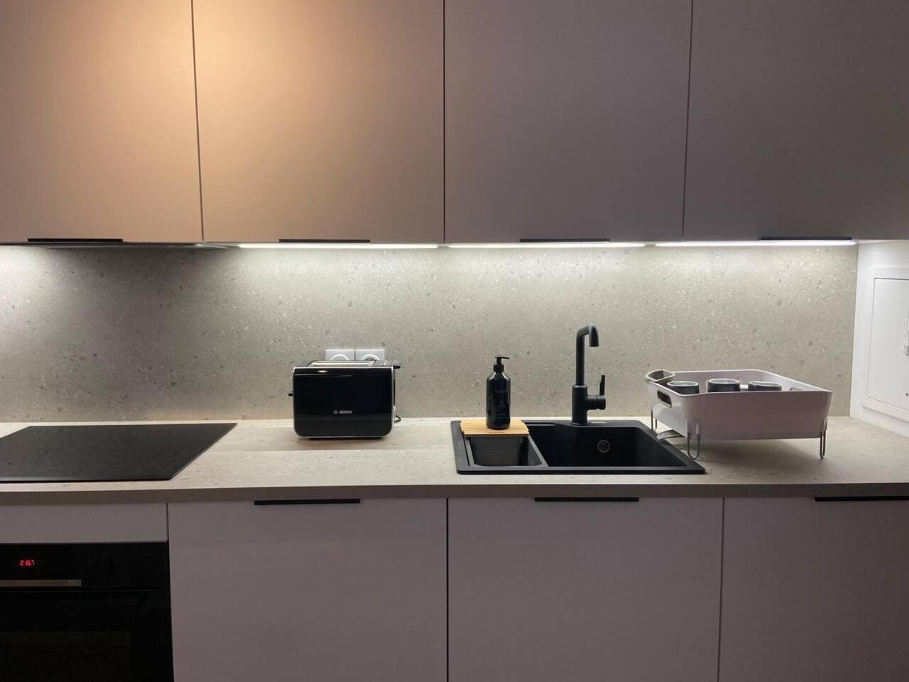 Disneyland Minimalist Lifestyle - 5 Pax Apartment Serris Ngoại thất bức ảnh