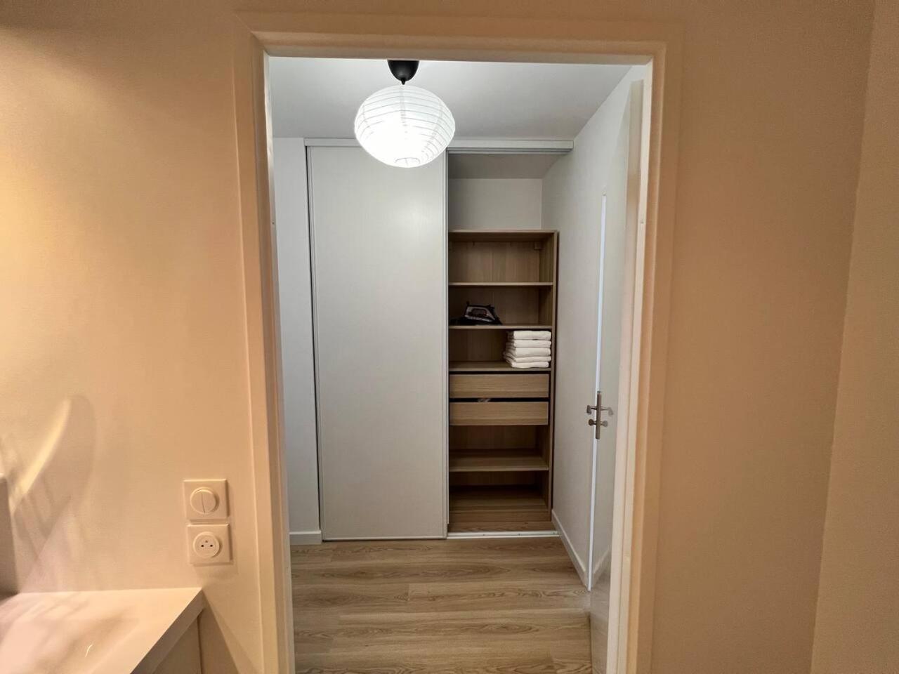 Disneyland Minimalist Lifestyle - 5 Pax Apartment Serris Ngoại thất bức ảnh
